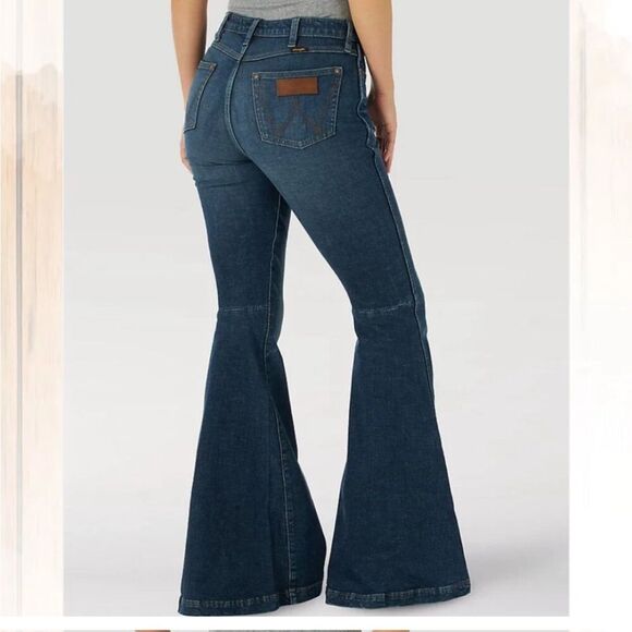 Wrangler Retro High Rise Flare Blue Jeans - Picture 4 of 16